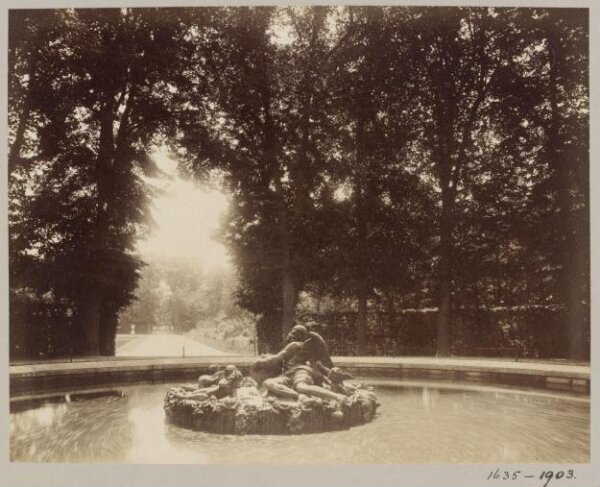 Atget, Jean-Eugène-Auguste, Fountain in the Park, Versailles, France