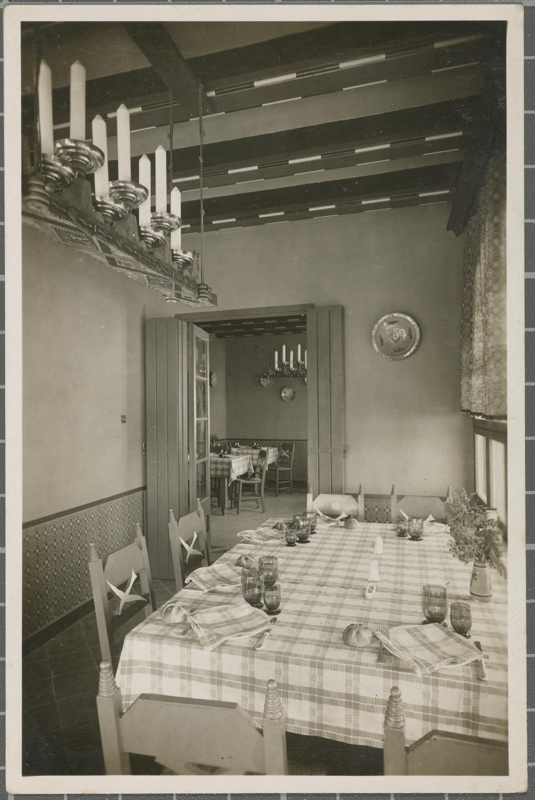 Desconegut, [Hostal La Gaviota. She Garbed]