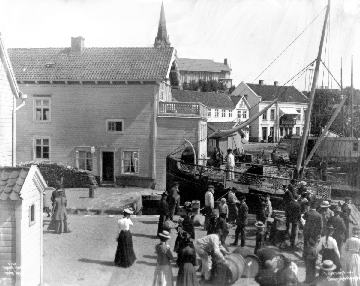 Anders Beer Wilse, Prot: Lillesand - Dampskibsbrygge 29. Juli 1902