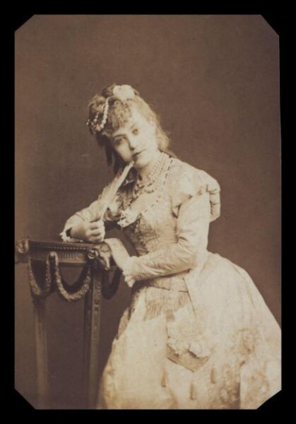 London Stereoscopic and Photographic Company, Guy Little Theatrical Photograph