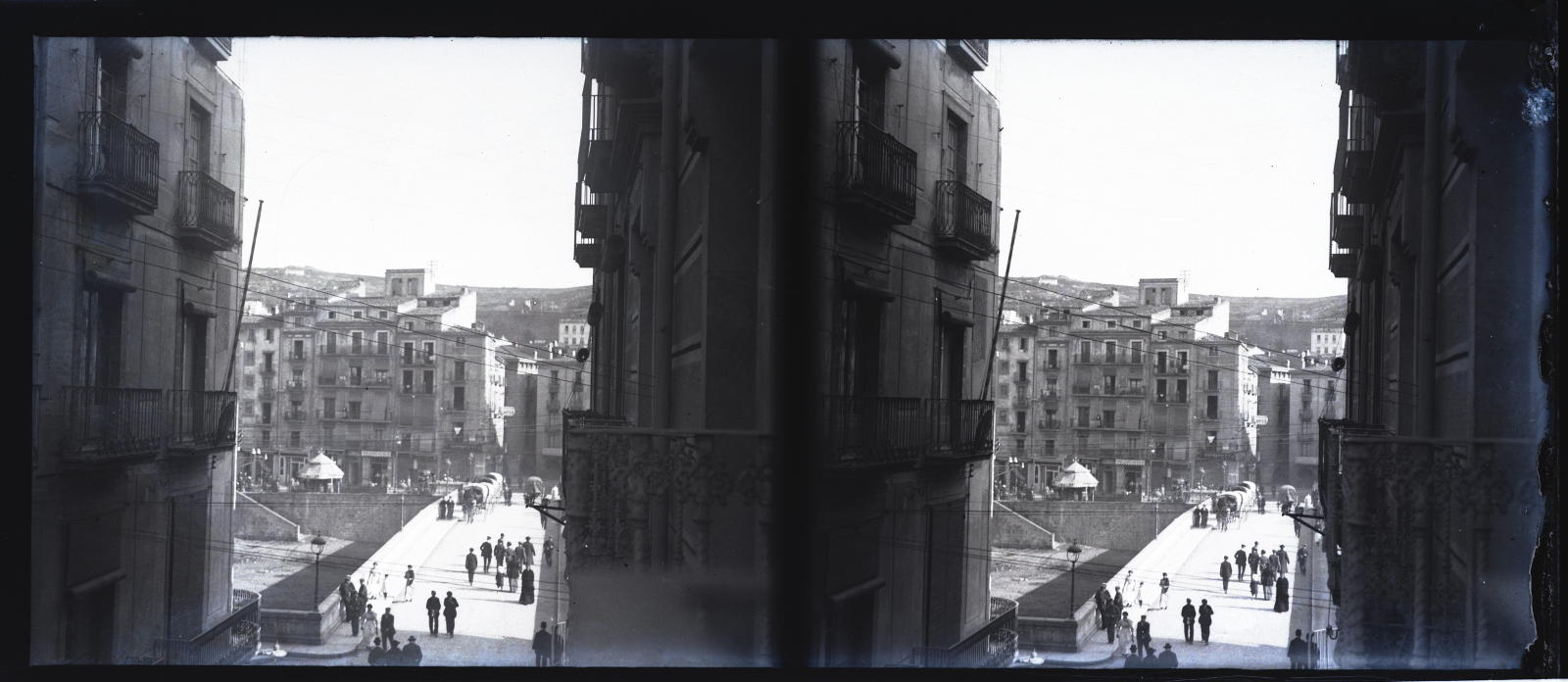 Desconegut, [Vista del pont de Pedra]