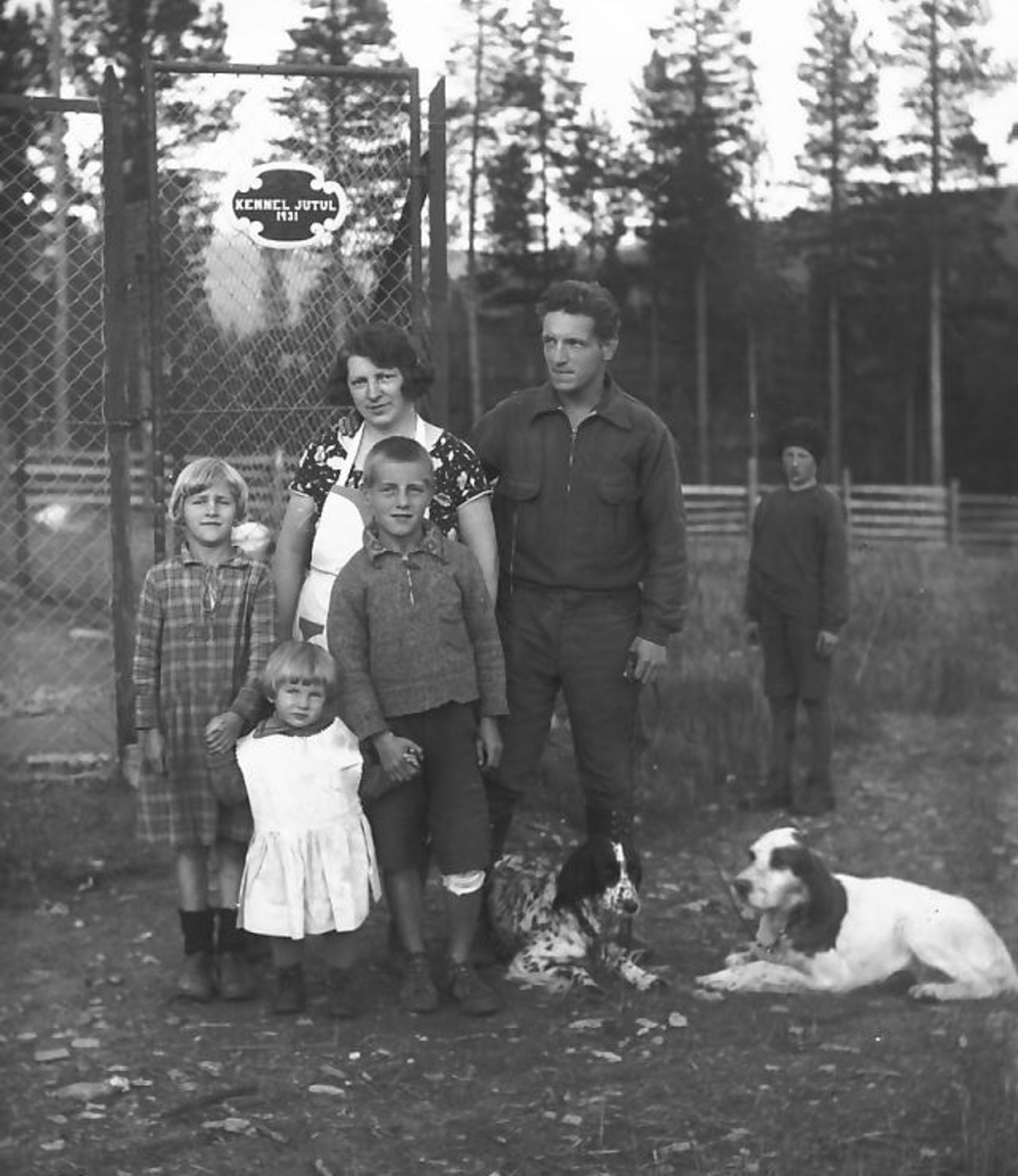 Per K. Lien, Kennel Jutul 1931.
