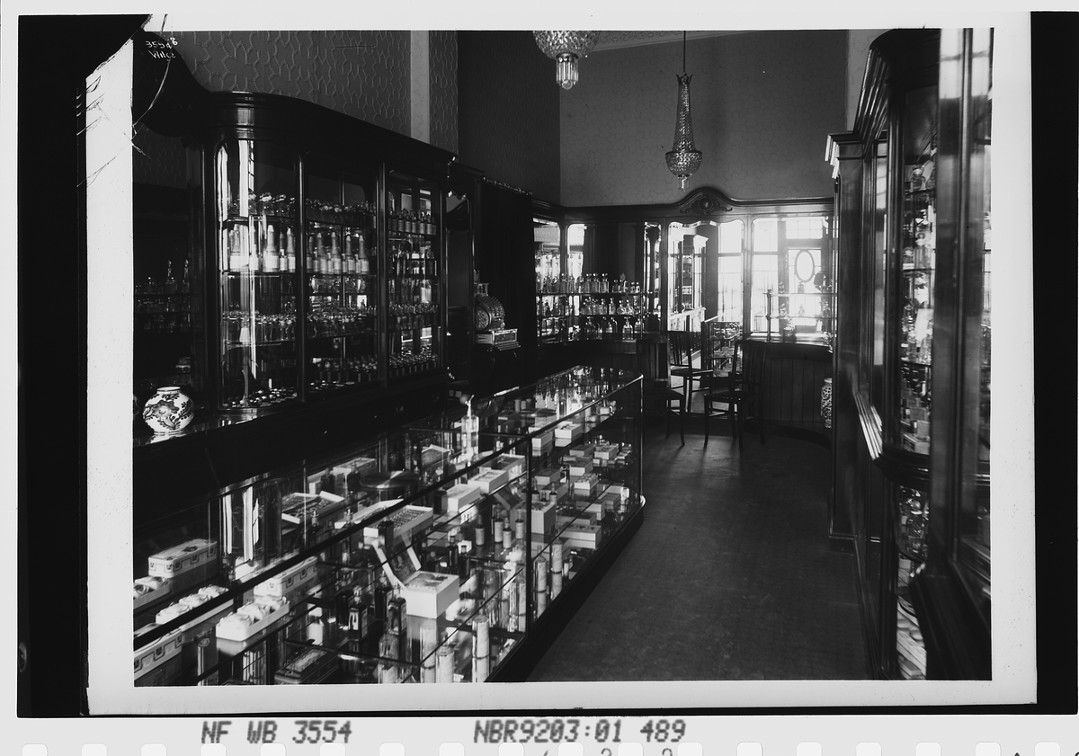 Anders Beer Wilse, Prot: Lilliborgs Butik - Carl Johan