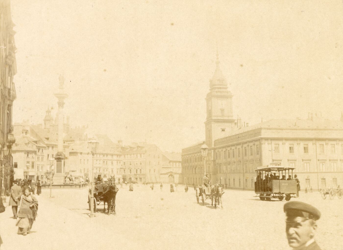 Benediktas Henrikas Tiškevičius, Varšuva. Žygimanto kolona ir pilis