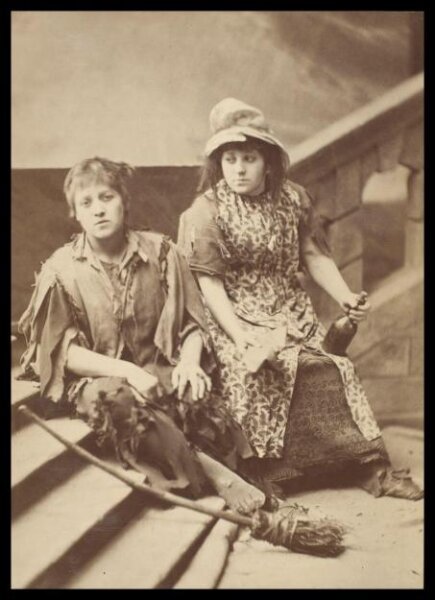 London Stereoscopic and Photographic Company, Guy Little Theatrical Photograph