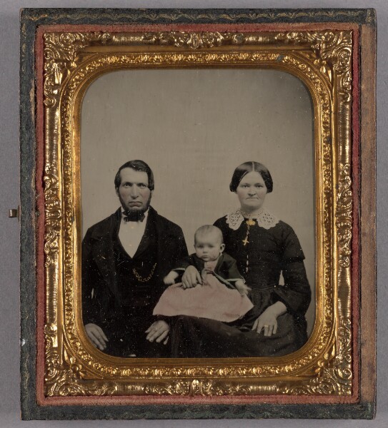 Unknown, [Portrait of an Unidentified Family]