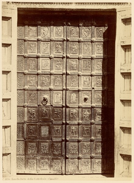 Giorgio Sommer, Ravello, Porte della Cattedrale (Amalfi)