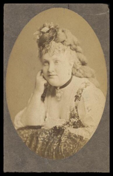 London Stereoscopic and Photographic Company, Guy Little Theatrical Photograph