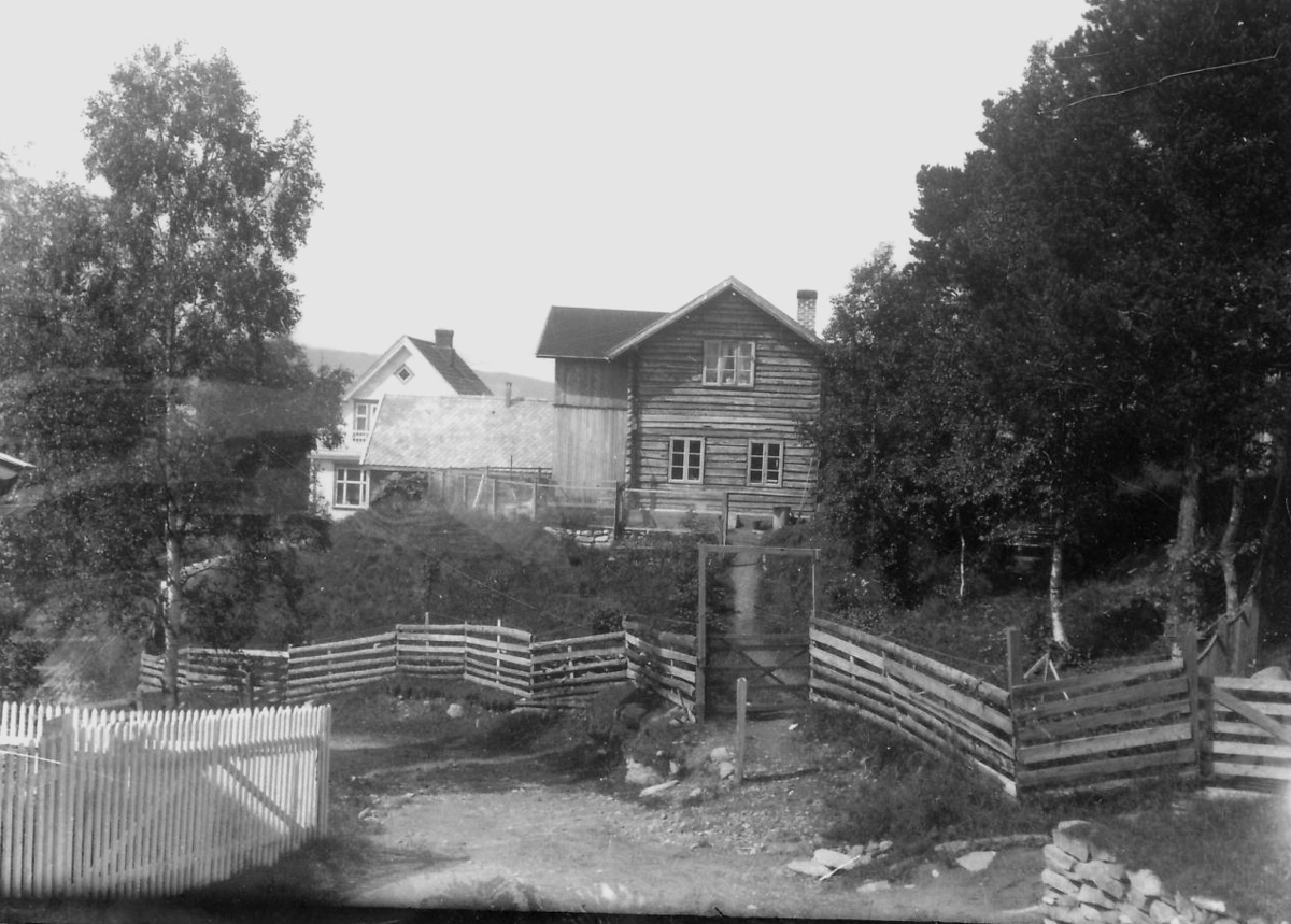 Per K. Lien, Alvdal sentrum.