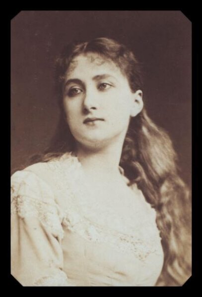London Stereoscopic and Photographic Company, Guy Little Theatrical Photograph