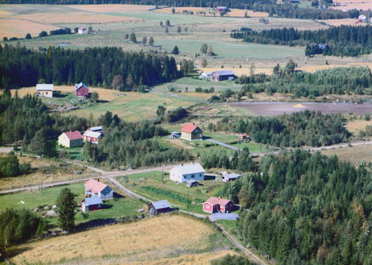Widerøes Flyveselskap A/S, FLYFOTO KOREL, SOLGLØTT, KÅS.