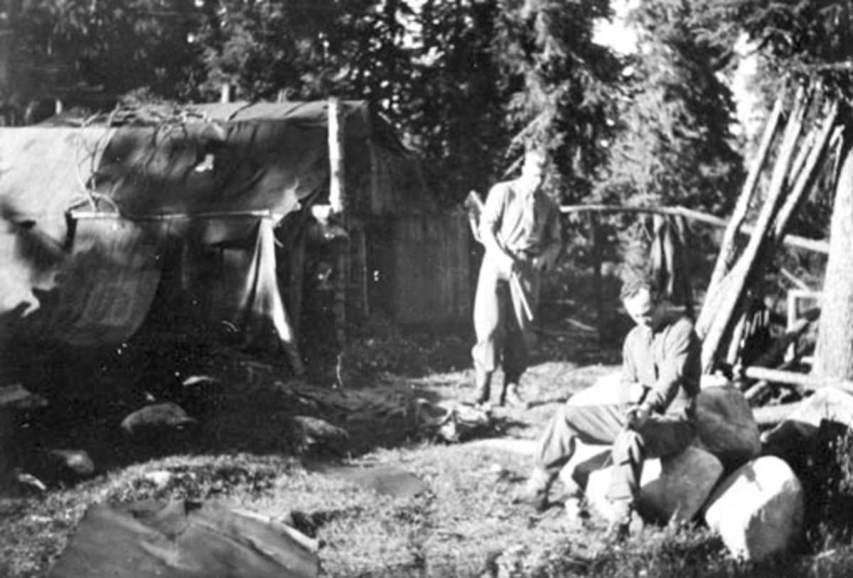 Anno Domkirkeodden, Ole Dalby og Einar Ness, Milorg D-25, Rauskjørbua ved Glebekken, Endelausa, Hamarseterhøgda, Ringsakerfjellet. Våpensjekk, hjemmestyrkene, krigen, fredsvåren 1945.
