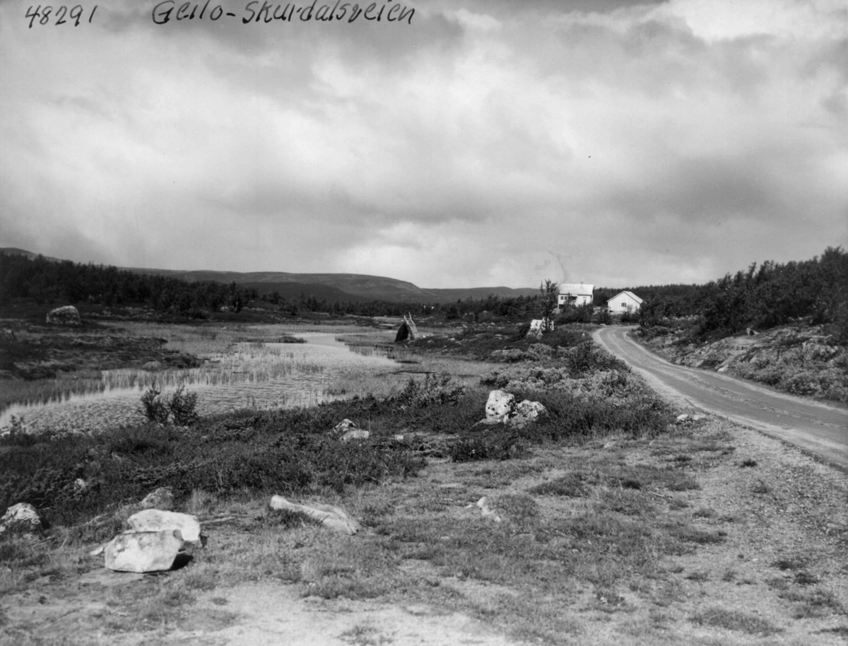 Anders Beer Wilse, Skurdalsveien, vokterbolig, Samferdsel