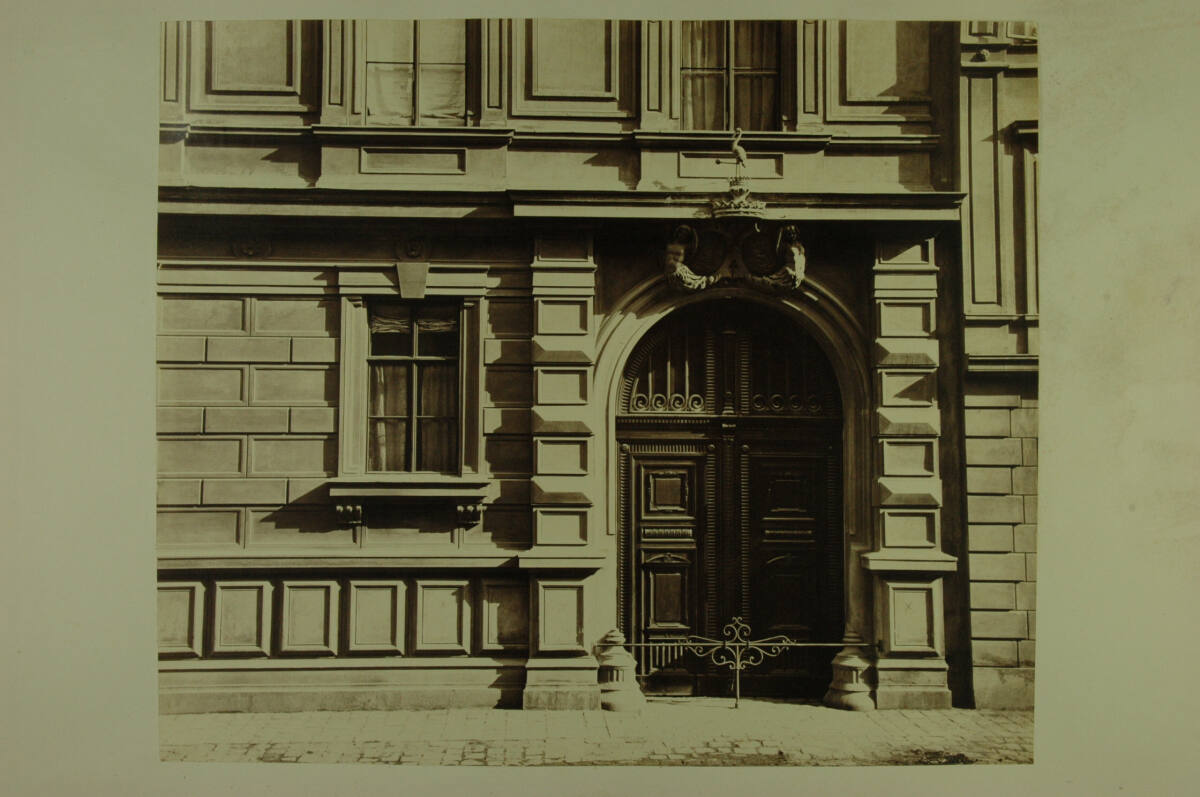 Anonym, Wohngebäude/Wiener Stadterweiterung: Berggasse 16 - Portal am Palais des Grafen Festetics