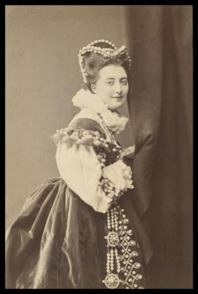 London Stereoscopic and Photographic Company, Guy Little Theatrical Photograph
