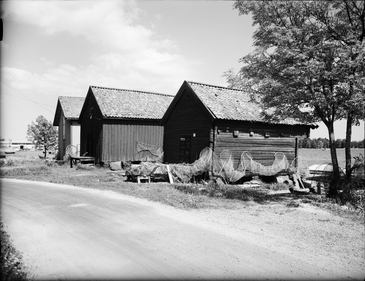 Skötsner-Edhlund, Sjöbodar och båtar vid Sjötullen, Östhammar, Uppland