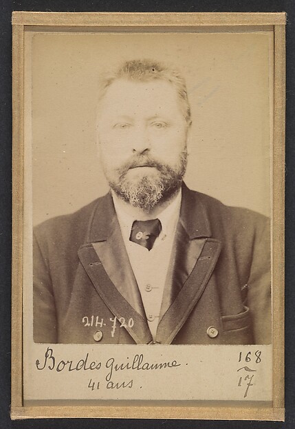Alphonse Bertillon, Bordes. Guillaume, Auguste. 40 ans, né à Centrayes (Aveyron). Tailleur. Pas de motif. 29/2/94.