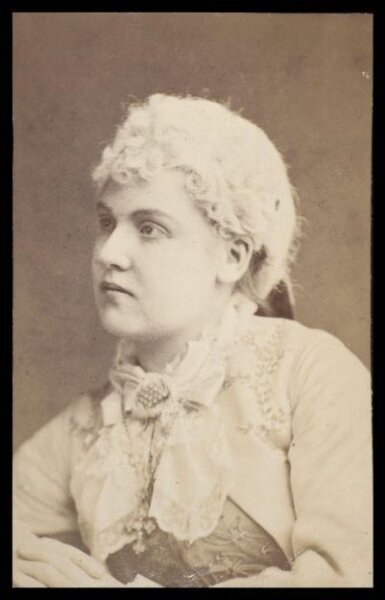 London Stereoscopic and Photographic Company, Guy Little Theatrical Photograph