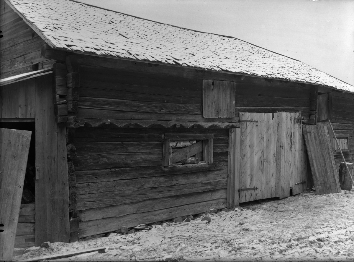 Paul Sandberg, Stall i Gillberga, Tolfta socken, Uppland 1936
