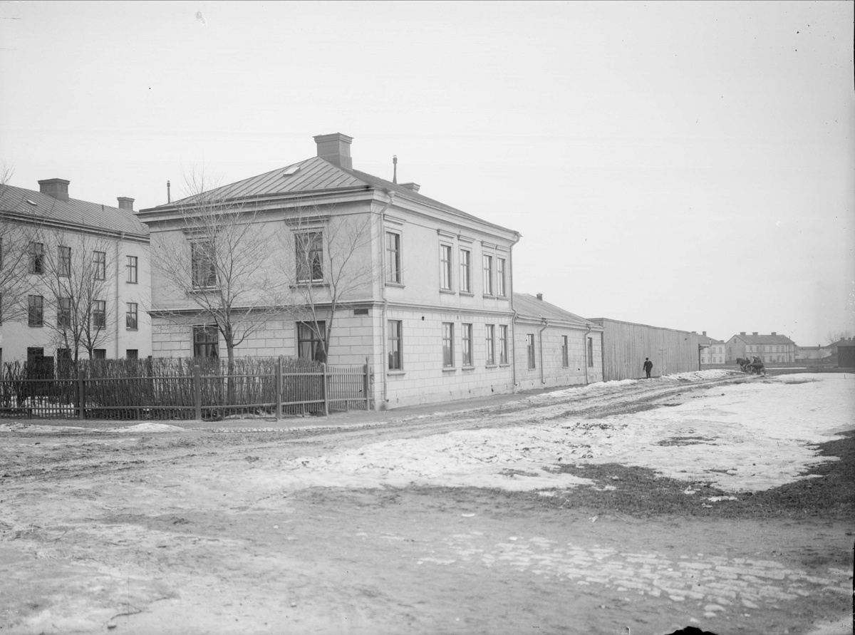 Alfred Dahlgren, Kvarteret Folkvang vid Storgatan, Kvarngärdet i Uppsala 1901 - 1902