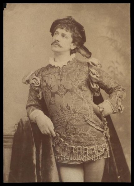 London Stereoscopic and Photographic Company, Guy Little Theatrical Photograph