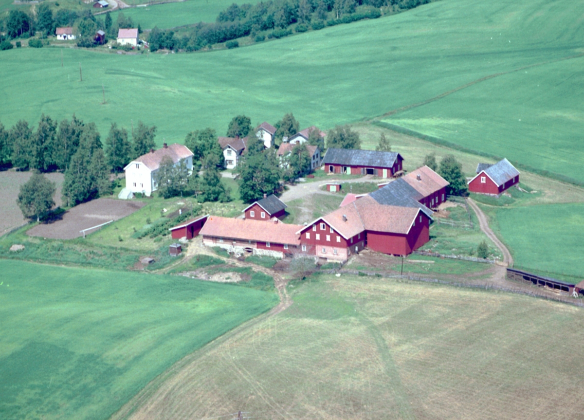 Widerøes Flyveselskap A/S, FLYFOTO, Rømma østre, Løten.