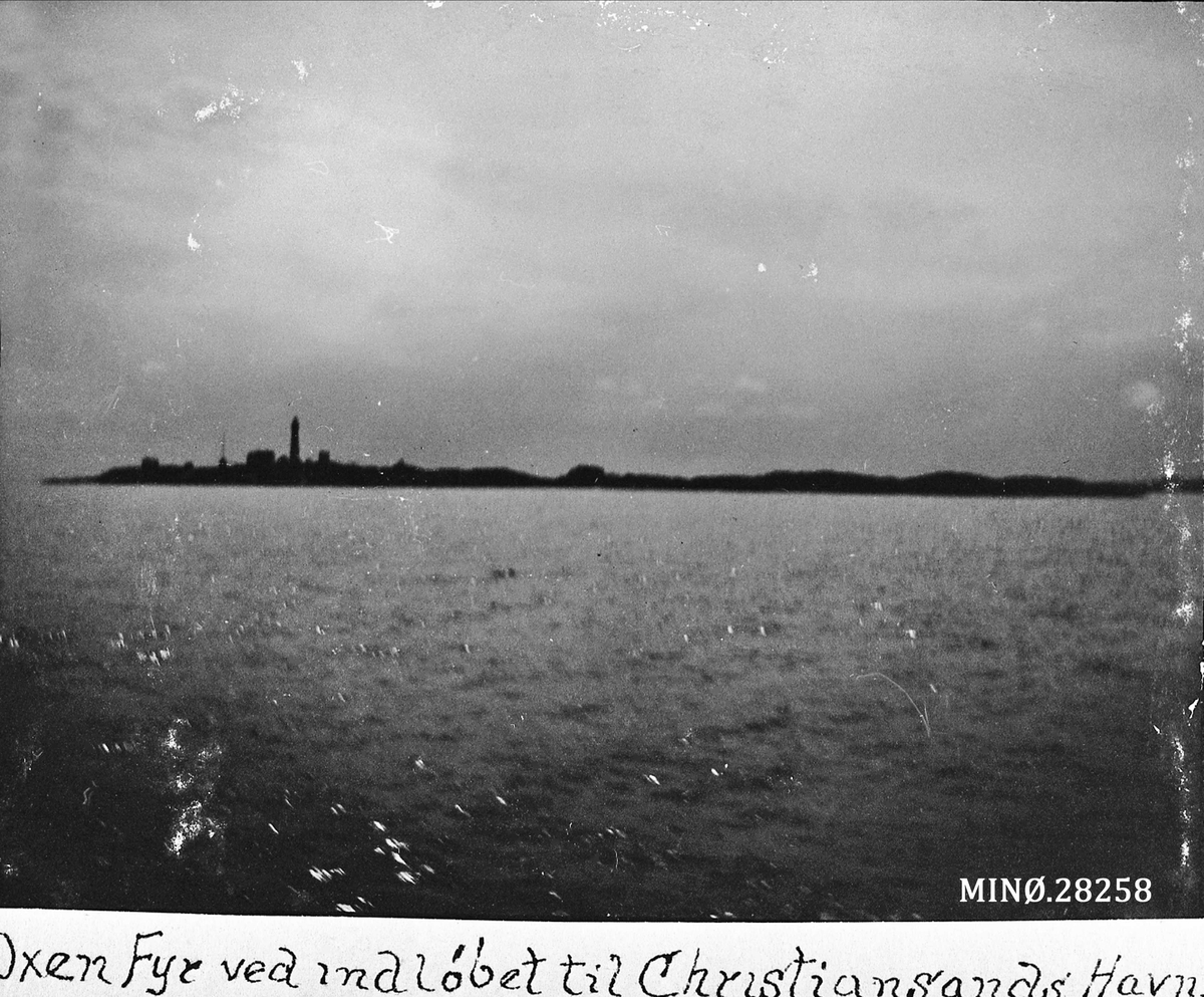 Rugsveen, Johan, Undseth, Oxen fyr ved indløbet til Christiansands Havn