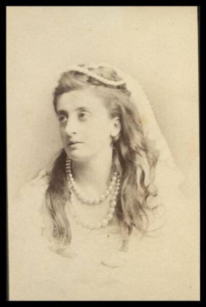 London Stereoscopic and Photographic Company, Guy Little Theatrical Photograph