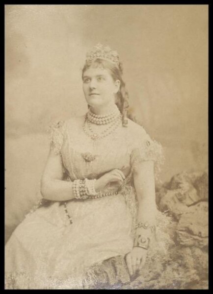 London Stereoscopic and Photographic Company, Guy Little Theatrical Photograph
