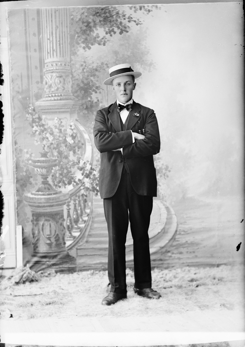 Skötsner-Edhlund, Ateljéporträtt - Erik Mattsson från Valö socken, Uppland