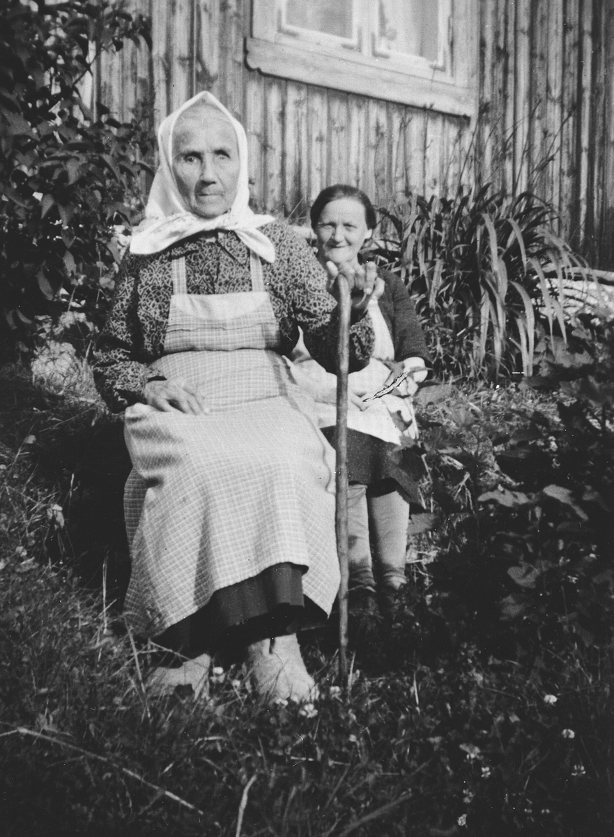 Anno Domkirkeodden, OLEANNA ANDREASSEN OG OLINE BAKKE BODDE PÅ KARLSVANG