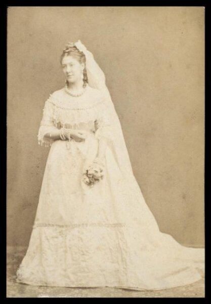 London Stereoscopic and Photographic Company, Guy Little Theatrical Photograph