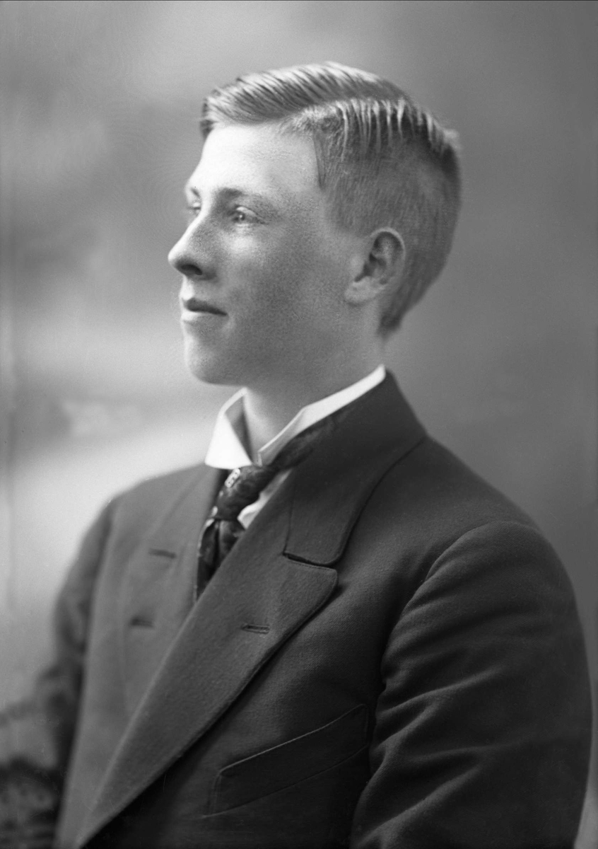 Gustav Borgen, NFB.00642