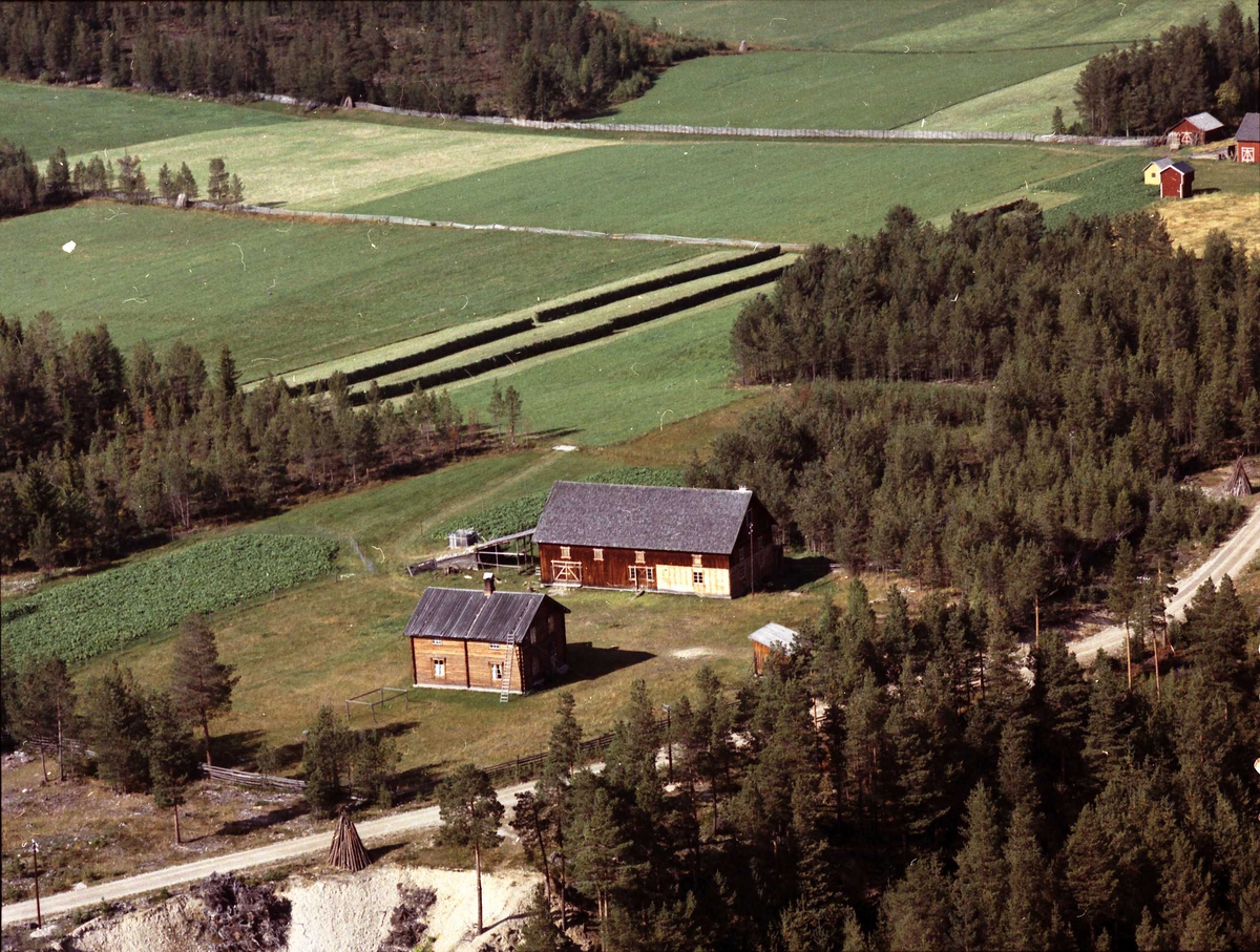 Widerøes Flyveselskap A/S, Gårdsbruk.