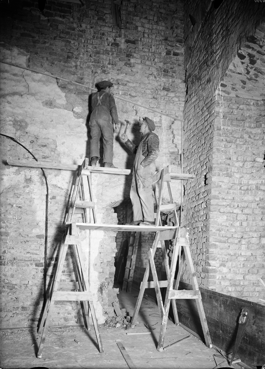 Paul Sandberg, Restaurering av Uppsala slott, Fjärdingen, Uppsala, interiör 1931- 1932