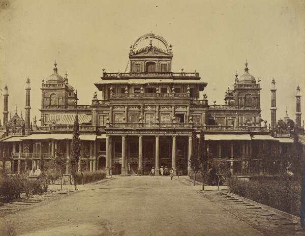 Felice Beato, [The King's Palace in Kaiserbagh, Lucknow]