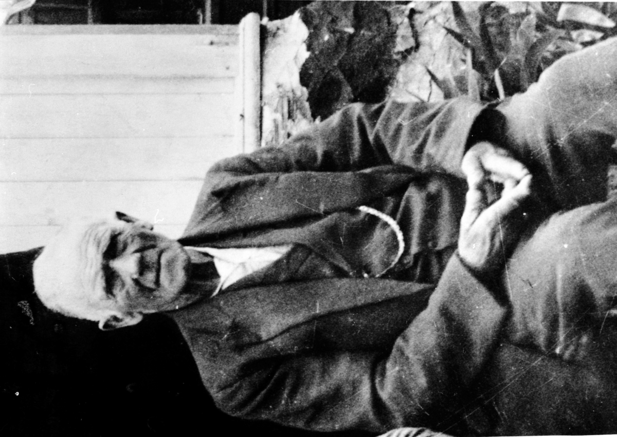 Anno Domkirkeodden, Kalkbrenner Anton Hansen Kleven (1864-1940), Klevens kalkbrenneri, Kleven nordre, Helgøya.