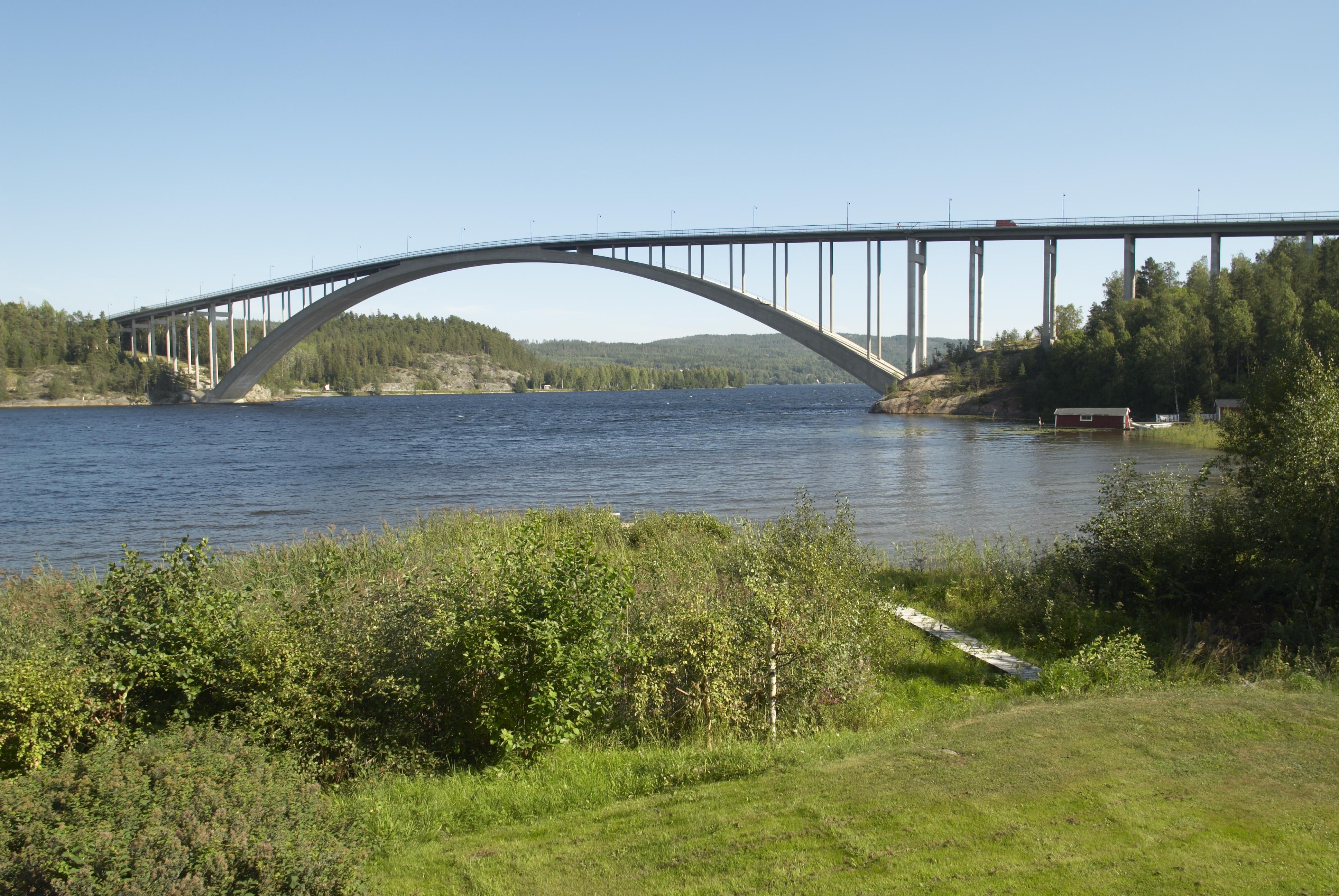 Bengt A Lundberg, Sandöbron