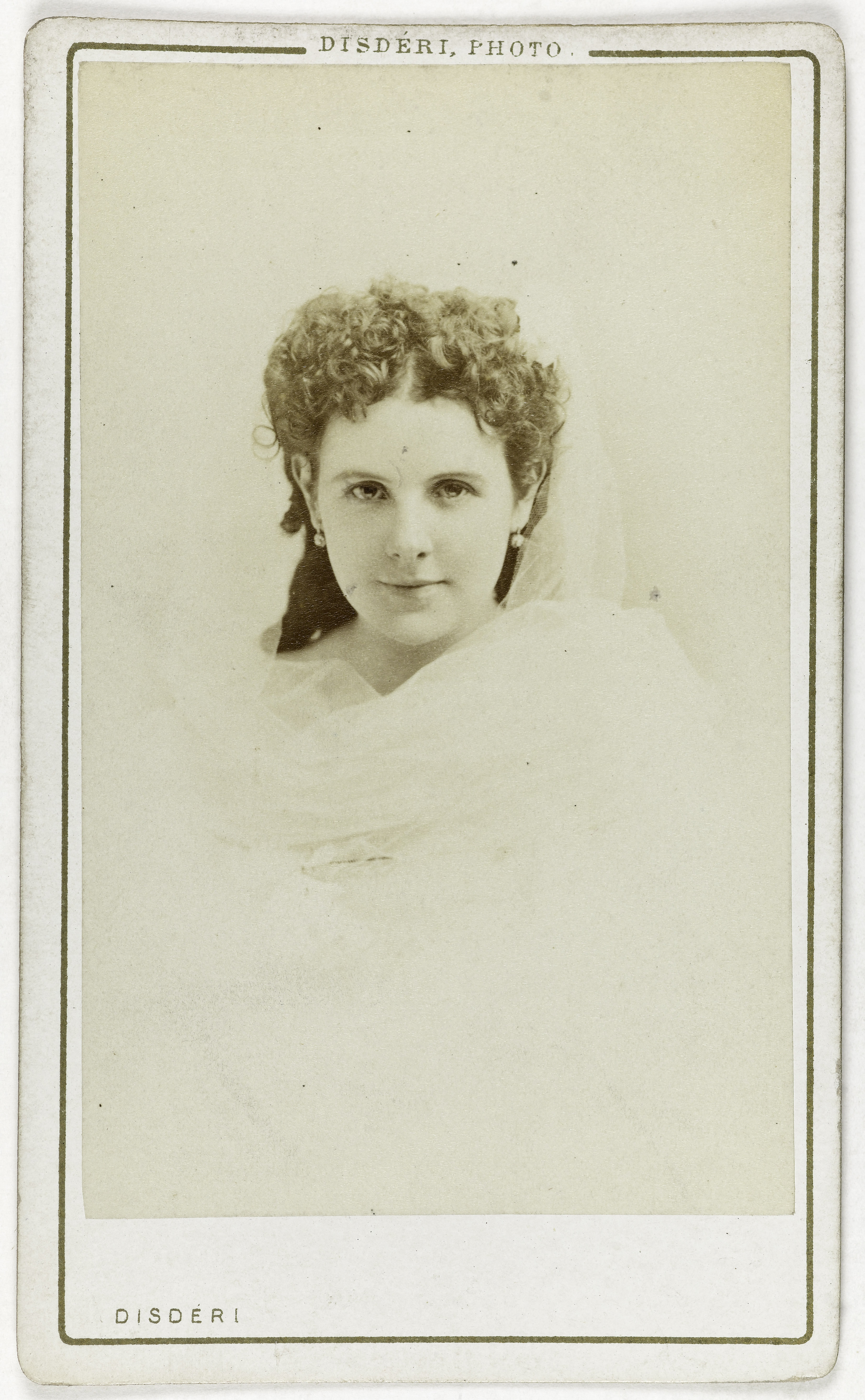 André-Adolphe-Eugène Disdéri, Portrait de Morenzi, actrice au Théâtre des Italiens de 1869 à 1876.