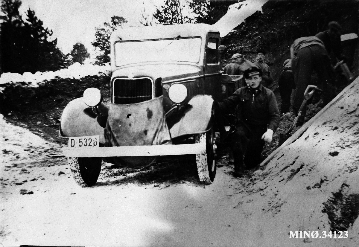 Ukjent, Strand grustak 1941. Henning Saxgård.