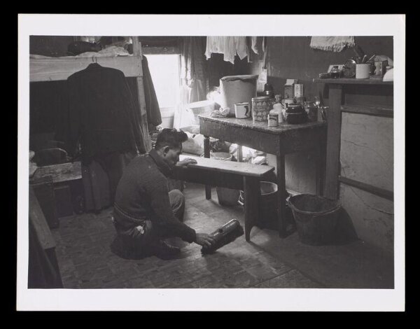 Hardy, Bert, Chinese Hostel