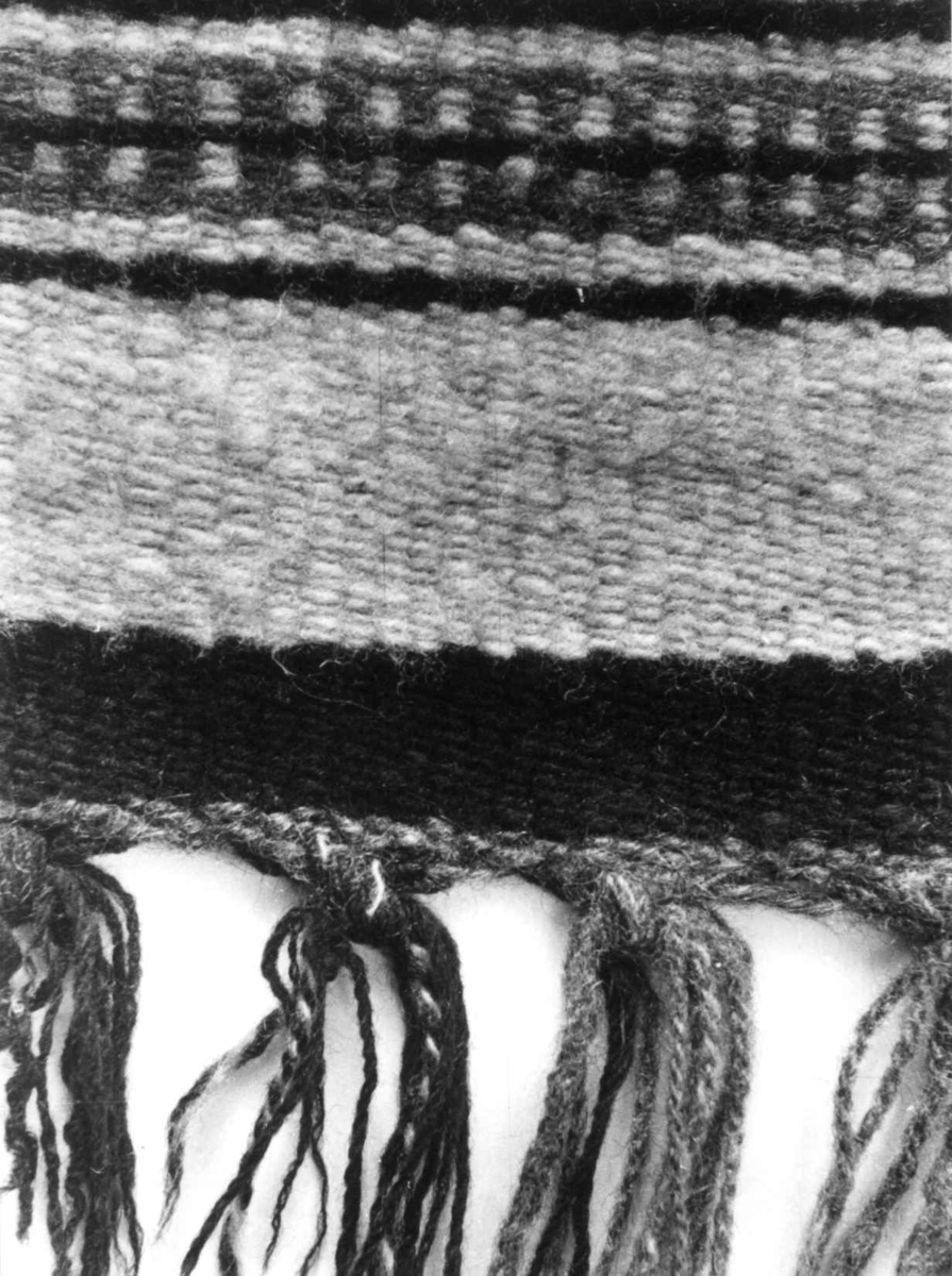 Anna Grostøl, Detalj av greneteppe. Ukjent sted 1947.