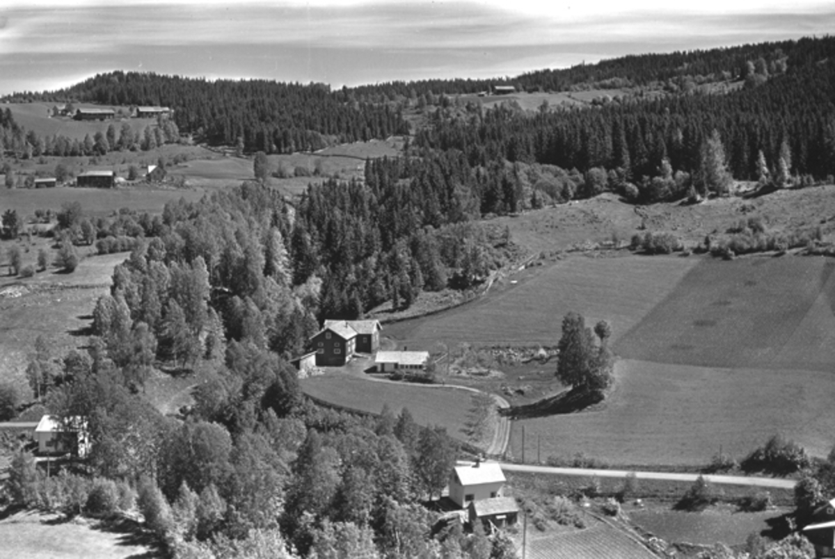 Widerøes Flyveselskap A/S, Flyfoto av Nordsveen, Brumunddal.
