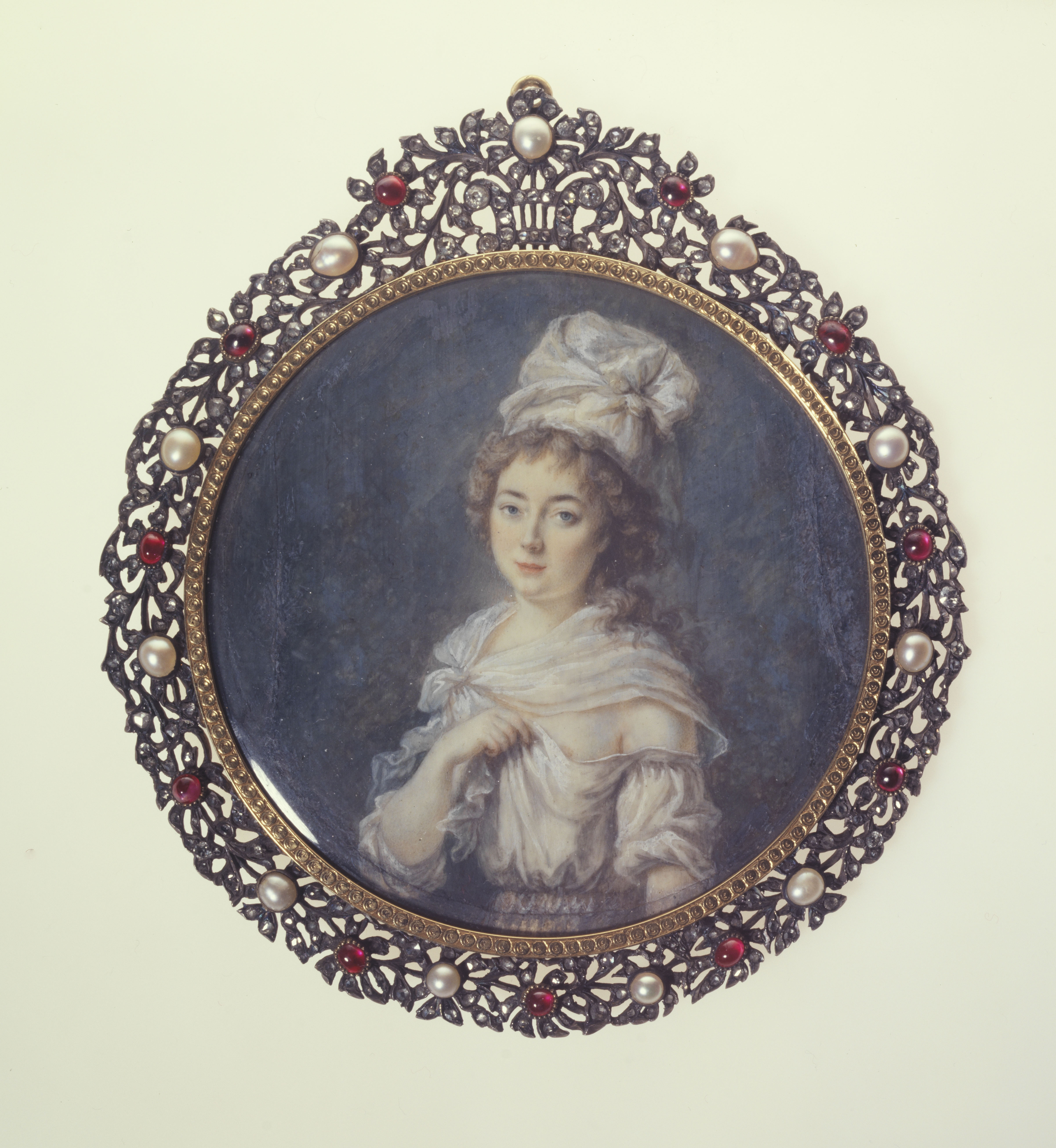 Ecole française, Jeune femme au fichu blanc
