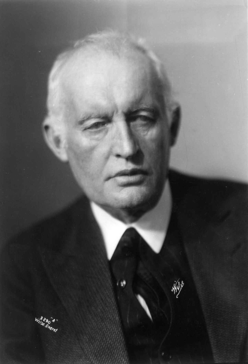 Anders Beer Wilse, Kunstneren og maleren Edvard Munch fotografert av Anders Beer Wilse i 1933.