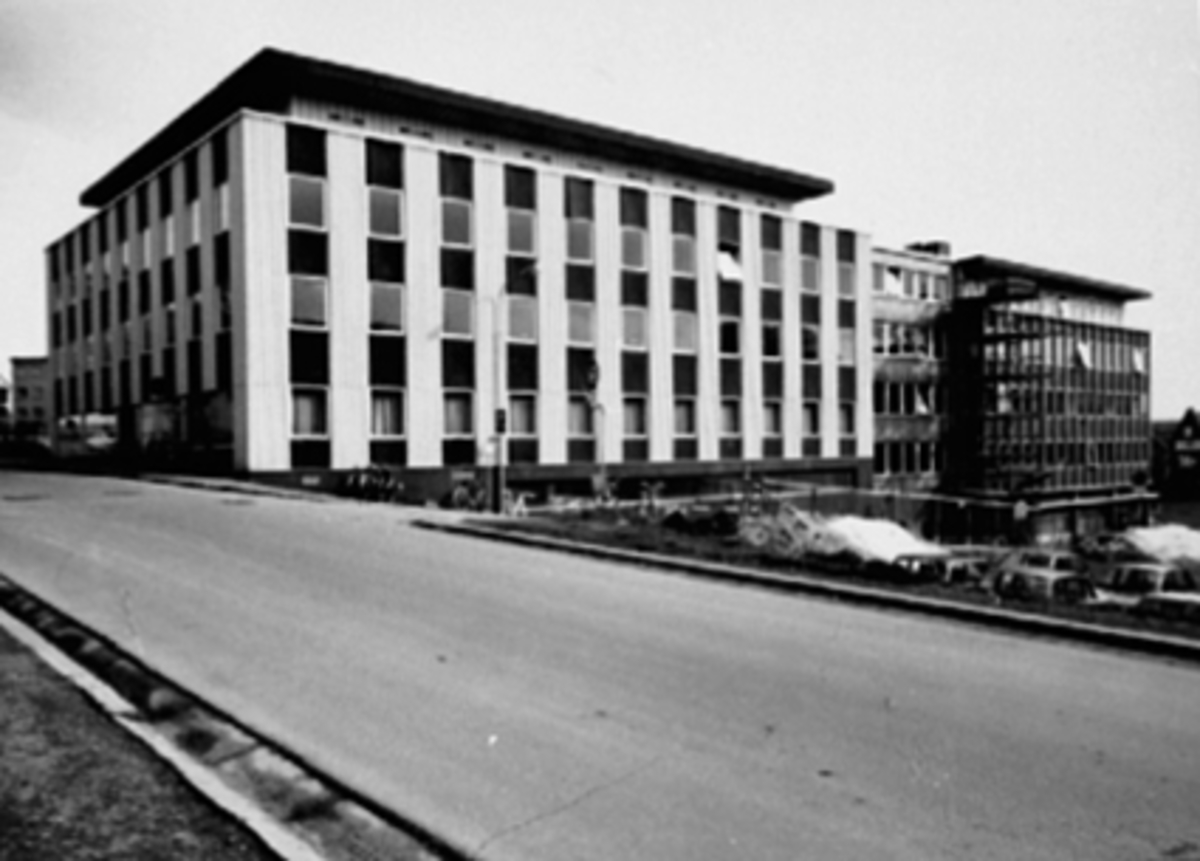 Anno Domkirkeodden, HEDMARK OG OPPLAND HULLKORTSENTRAL A/L, FRA 1973 : KOMMUNEDATASENTRALEN FOR ØST-NORGE A/L, KDØ, OMBYYGING AV TRIANGELGÅRDEN MOT GRØNNEGATA, TORGGATA 63 - 65,