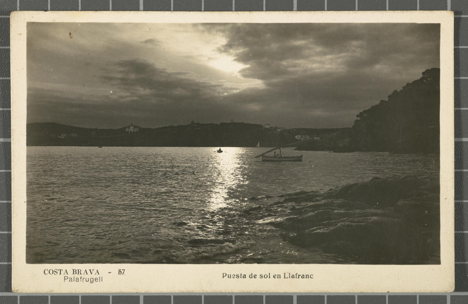 Desconegut, Costa Brava - 57 Palafrugell. Sunrise in Llafranc