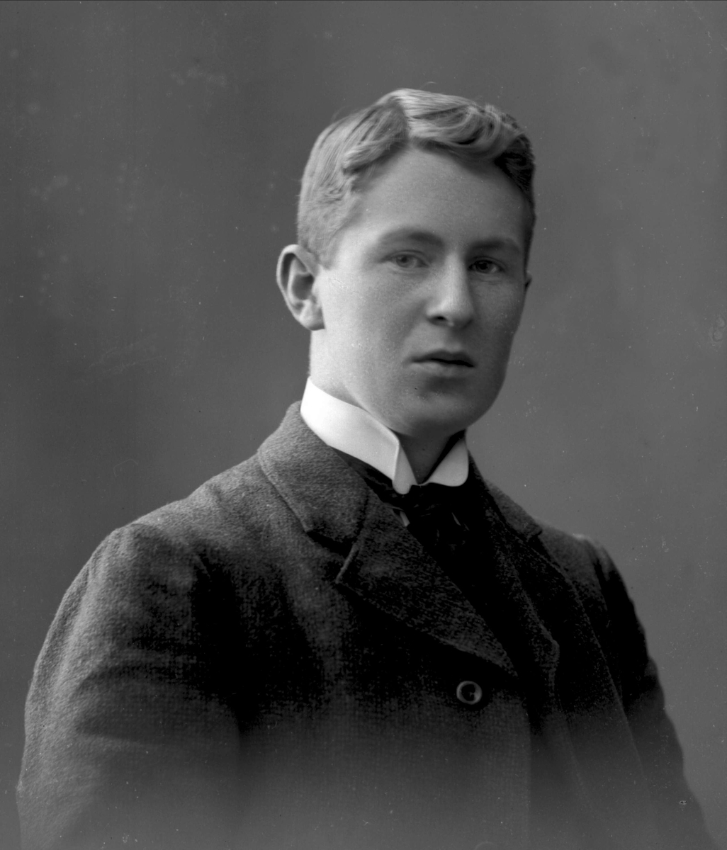 Gustav Borgen, NFB.42684