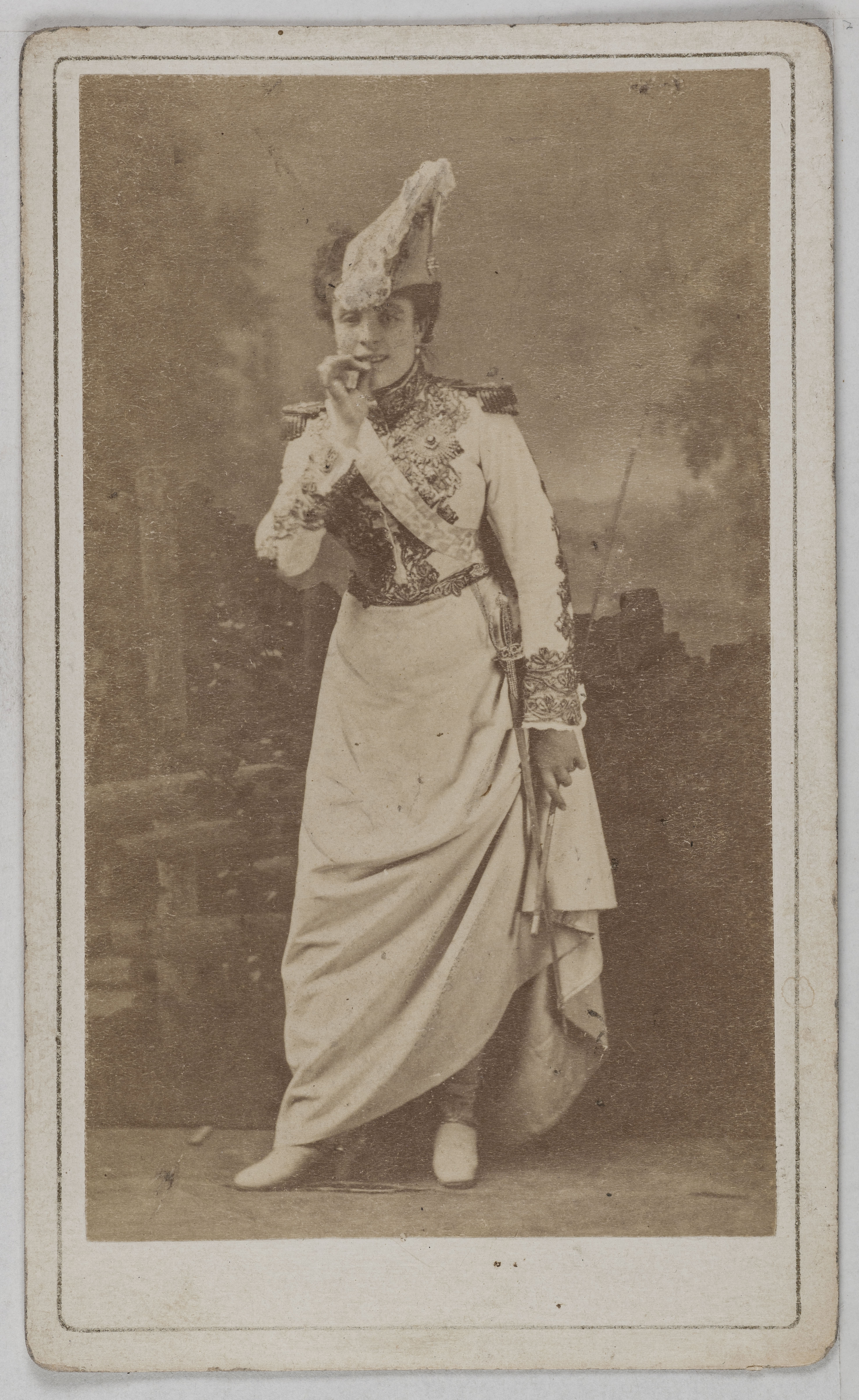 Mathieu & Cie Gaston, Portrait d'Anna Judic (Anna Marie Louise Damiens, épouse Israël, dite), (1850-1911), cantatrice et actrice