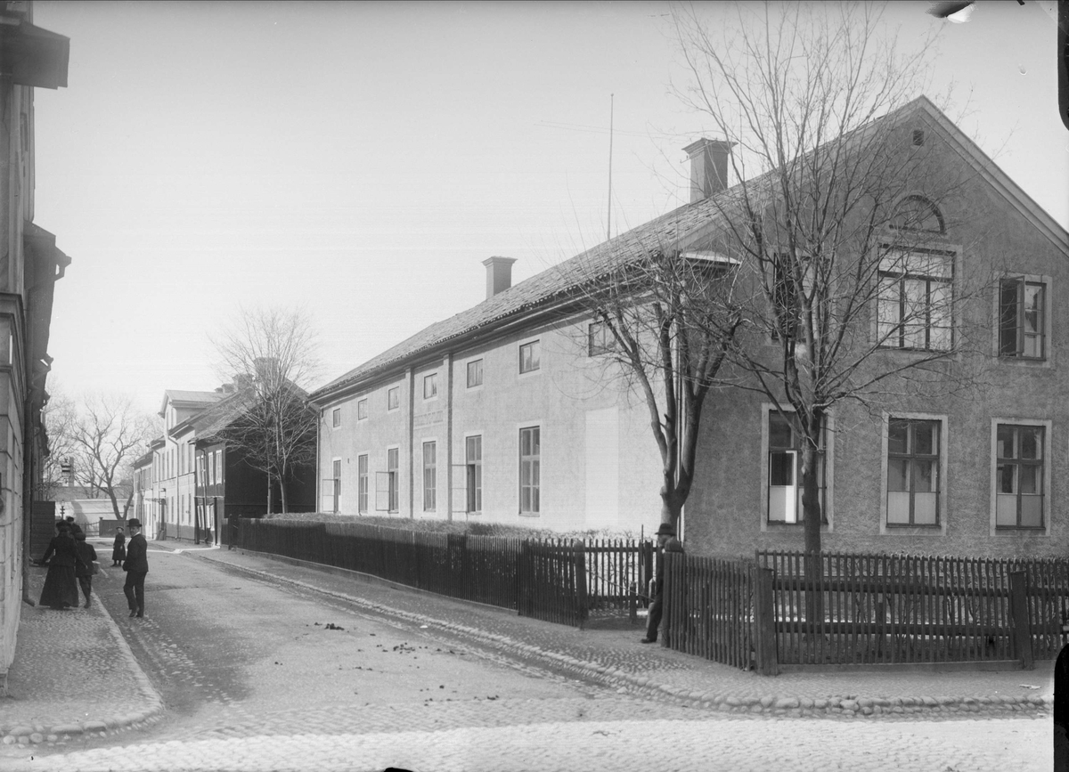 Alfred Dahlgren, The first building of the King Gustaf People’s School, Dragarbrunnsgatan - St Olofsgatan, Toven district, Uppsala 1901 - 1902
